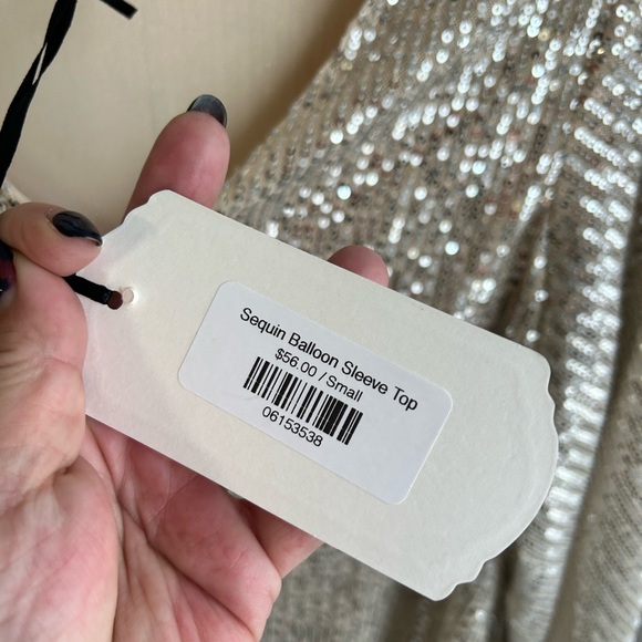 NWT. Vine & Love Champagne Sequin Top. Size Small - Picture 5 of 7